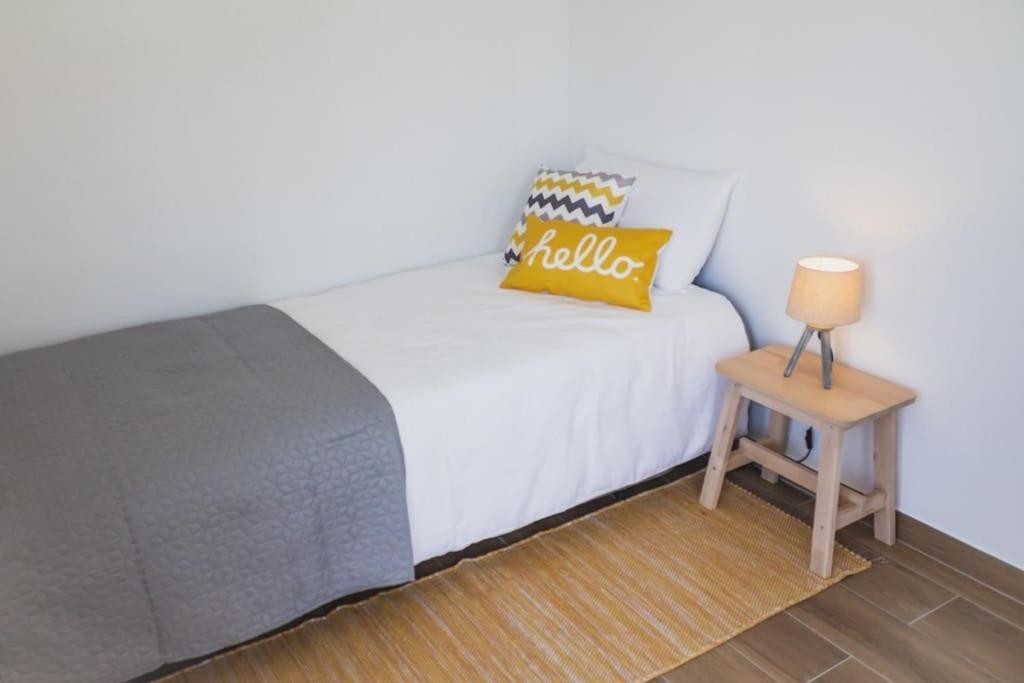 Lovely & Bright Renovated Apt. W/ Balcony In Lagos Exterior foto